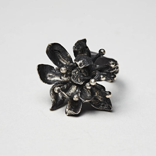 Noir lotus flower Ring - [晿Cheng]