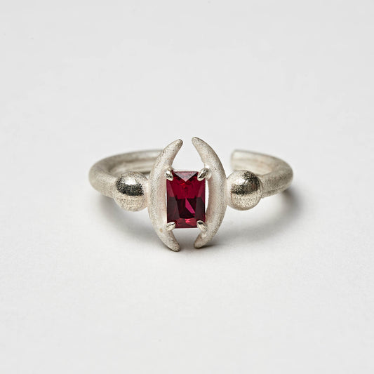 Thistles and Thorns Ring "Ruby" - [所若Seriouslynew]